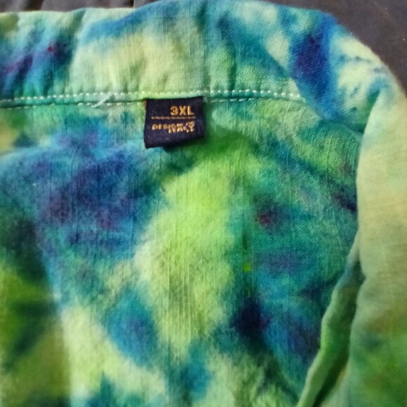 Tie Dyed Blue & Green cotton & linen blend camp shirt - Picture 4 of 5